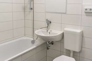 Sanierte 1 Raumwohnung mit Balkon – Limbacher Weg 8, 1169 Gorbitz-Süd, Dresden – Vorschaubild 2