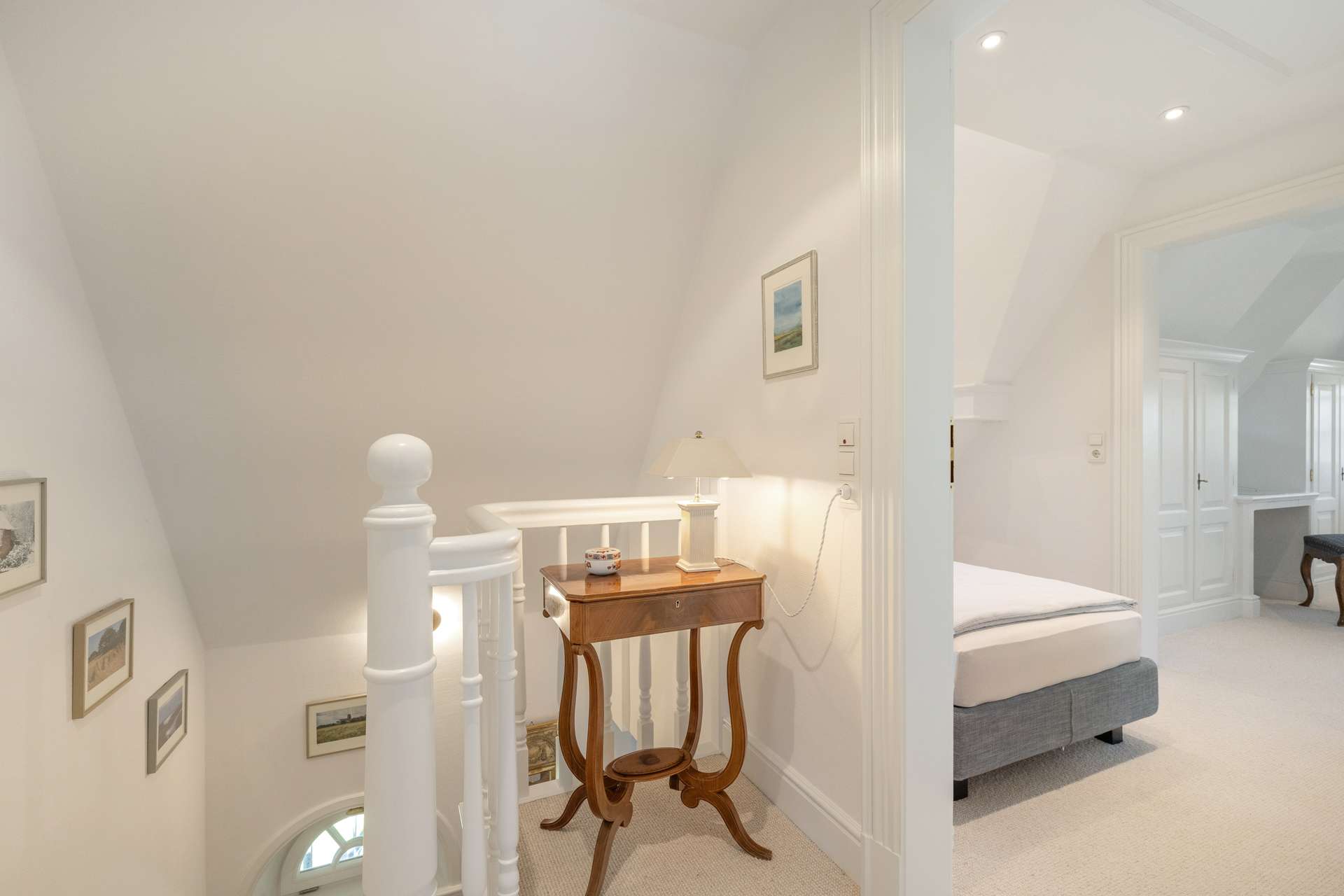 Immobilie in Kampen (Sylt) - Großzügige Doppelhaushälfte unter Reet mit Einzelhauscharakter in Kampen - Bild 17