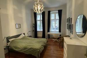 Paul-Lincke-Ufer ! The best address in Kreuzberg - cosy three rooms flat – Paul-Lincke-Ufer 35, 10999 Kreuzberg, Berlin – Vorschaubild 1