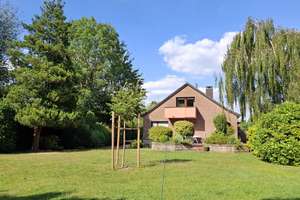 Provisionsfrei! Seltene Gelegenheit: Einfamilienhaus, freistehend