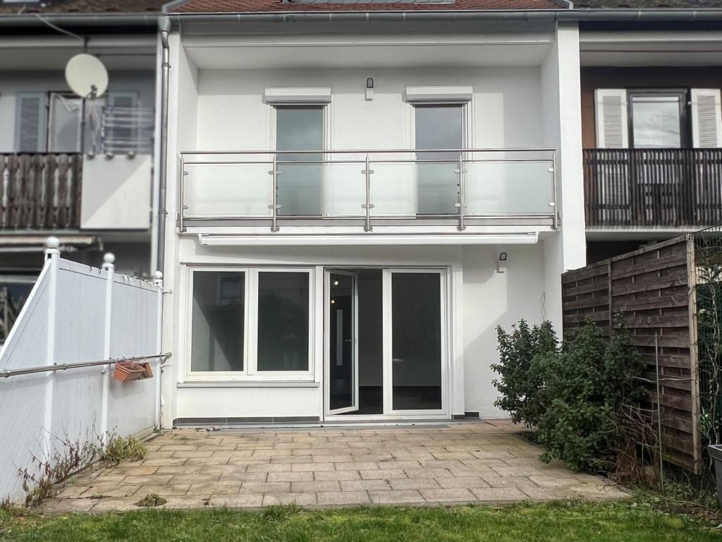 Renoviertes Reihenhaus mit Garten in ruhiger Lage von Saarbrücken
