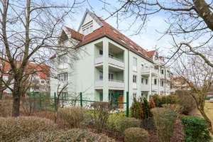 3-Zimmer-Gartenwohnung in Augsburg-Haunstetten - Straßenbahn-Haltestelle vor der Türe
