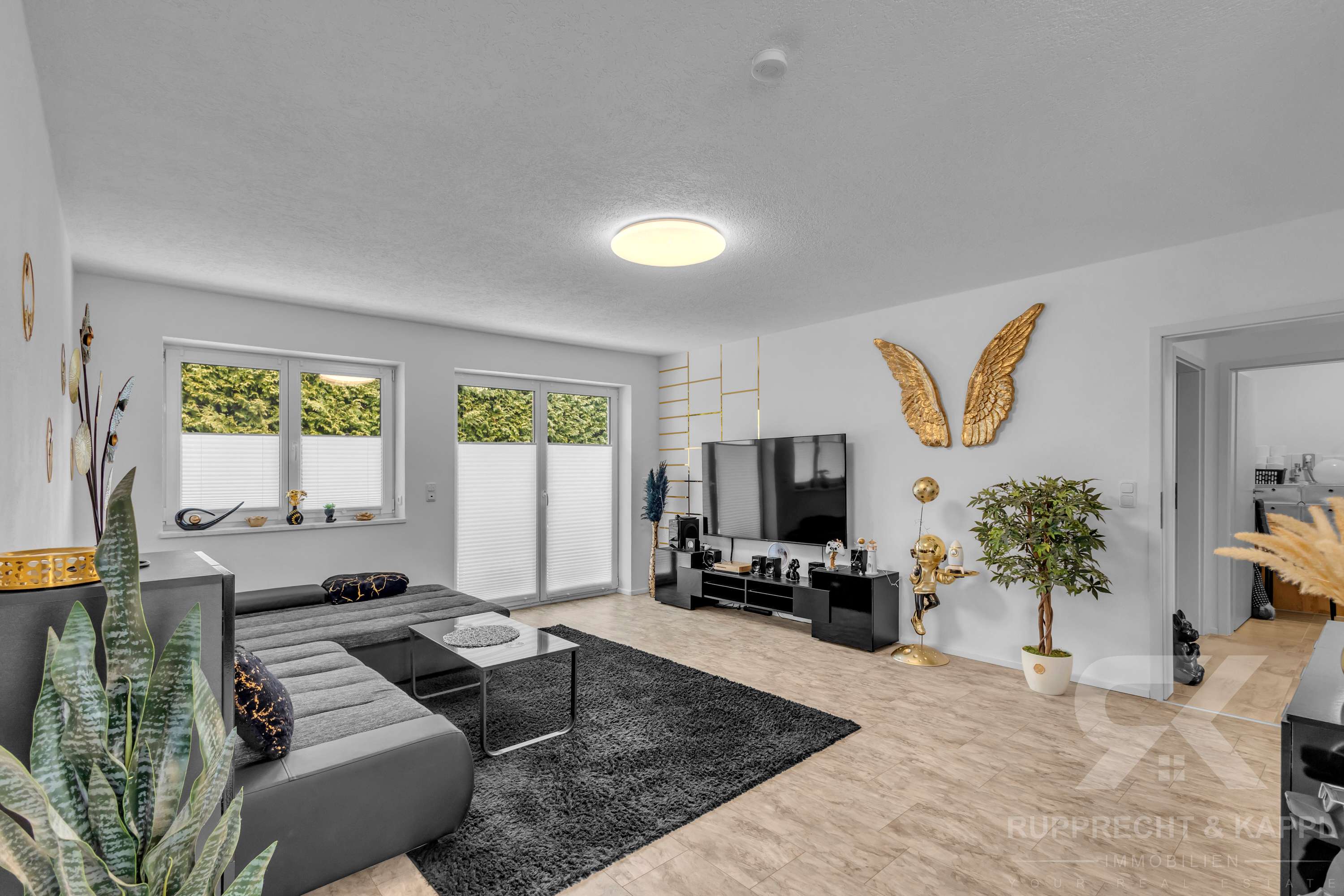 Immobilie in Teublitz - Modernes Einfamilienhaus mit ELW, Doppelgarage, PV-Anlage, viel Nutzfläche und Garten - Bild 16