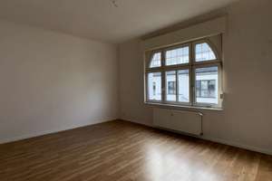 2-Zimmer- Altbauwohnung mit hohen Decken in Krefeld – Kornstraße 59, 47798 Stadtmitte, Krefeld – Vorschaubild 2