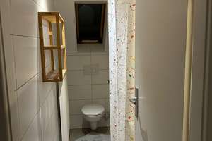 Schöne sanierte 2 Zimmer Kü., Bad, Whg. in Saarbrücken- Nähe Caritas Klinik Burbach/Rastpfuhl – Die vollständige Adresse der Immobilie erhältst du vom Anbieter., 66115 Burbach, Saarbrücken – Vorschaubild 2