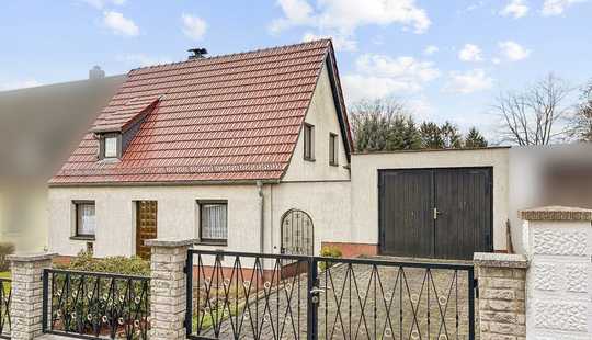 Bild von Siedlungshaus mit Nebengebäuden und Garten in ruhiger Lage von Altenburg