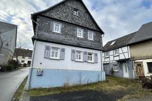 Einfamilienhaus mit zusätzlichem Ferienhaus und separatem Garten – flexibel nutzbar – Die vollständige Adresse der Immobilie erhältst du vom Anbieter., 56290 Beltheim – Vorschaubild 1