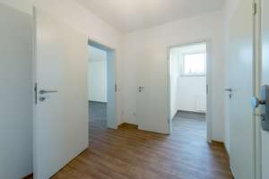 * * SINGLEWOHNUNG * * renovierte 1-Zimmer Wohnung m. Südloggia – Ottostraße 21, 47198 Hochheide, Duisburg – Vorschaubild 2