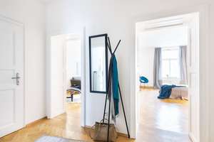 „Altbaujuwel im Dreimühlenviertel – stilvolle 2-Zimmer-Wohnung mit Balkon zum grünen Innenhof“ – Isartalstr. 34, 80469 Dreimühlen, München – Vorschaubild 8