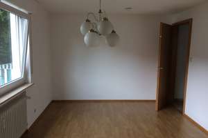 Charmante 3-Zi.-Wohnung mit Balkon in 6 Parteien Haus – Die vollständige Adresse der Immobilie erhältst du vom Anbieter., 70567 Möhringen-Süd, Stuttgart – Vorschaubild 6
