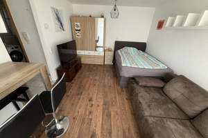 Stilvoll möblierte 1-Zimmer-Wohnung mit Balkon und Tiefgarage in Heidelberg – Kleingemünder Straße 72/10, 69118 Ziegelhausen, Heidelberg – Vorschaubild 3