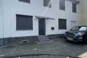 Einfamilienhaus mit großem Garten und mit Potenzial in Weilbach zu verkaufen! – Main-Taunus-Kreis – Vorschaubild 1