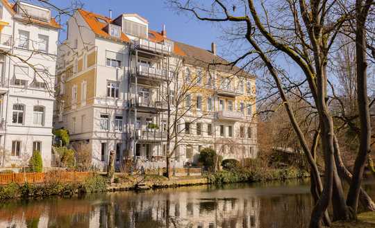 Exklusive Penthouse-Wohnung mit Aufzug und zwei Terrassen in südlicher Okerlage