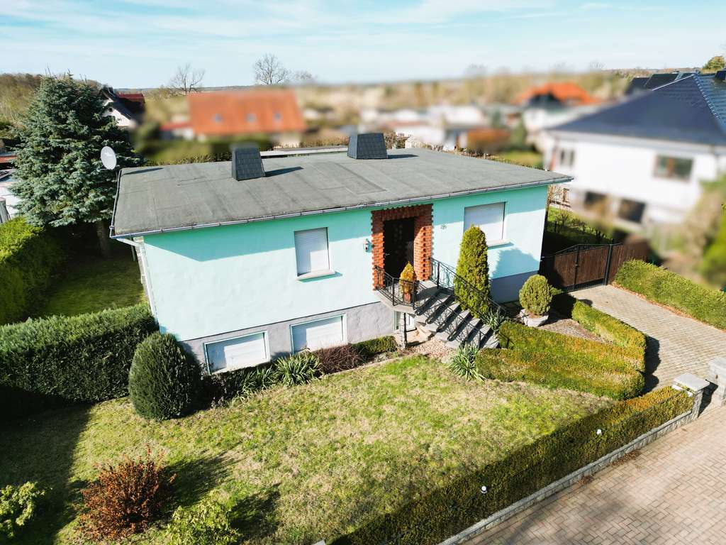 Immobilie in Halenbeck-Rohlsdorf - Freistehendes Einfamilienhaus mit großem Grundstück in Meyenburg - Bild 0