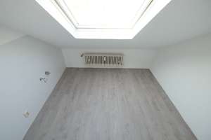 1-Zimmer Dachgeschosswohnung in Mainz-Marienborn – Die vollständige Adresse der Immobilie erhältst du vom Anbieter., 55127 Marienborn, Mainz – Vorschaubild 4