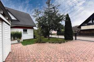 Exklusives Familienhaus – Kinoerlebnis & niedrige Energiekosten – Die vollständige Adresse der Immobilie erhältst du vom Anbieter., 31303 Burgdorf – Vorschaubild 2