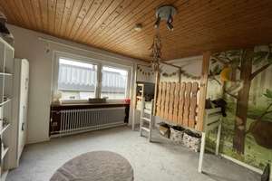 Welzheim: Ein Haus mit viel Platz für die Familie, auf großem Grundstück! – Die vollständige Adresse der Immobilie erhältst du vom Anbieter., 73642 Welzheim – Vorschaubild 4