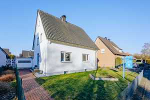 Familienfreundlich in toller Wohnlage!
Einfamilienhaus mit Garagen – Gütersloh (Kreis) – Vorschaubild 4