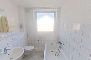 Große 3-Zimmer-Wohnung mit BALKON und viel Lichteinfall – Lahrkampstraße 2, 33104 Schloß Neuhaus, Paderborn – Vorschaubild 10
