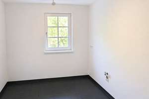 ::: Unbedingt anschauen I gr. Grundstück, Platz für Familien + Haustiere und mit viel Potential ::: – Die vollständige Adresse der Immobilie erhältst du vom Anbieter., 70499 Weilimdorf-Nord, Stuttgart – Vorschaubild 10
