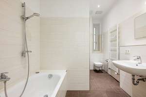 Property thumbnail 6