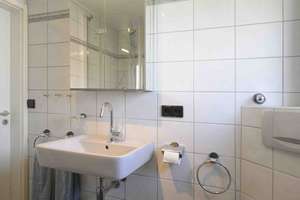 Möblierte 2,5-Zimmer-Dachgeschosswohnung in Stuttgart-Stammheim – Kolumbusstr. 22, 70439 Stammheim-Süd, Stuttgart – Vorschaubild 6