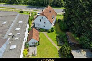 Freistehendes Zweifamilienhaus mit 1.468 m² Grundstück – viel Platz für Familie, & neue Ideen