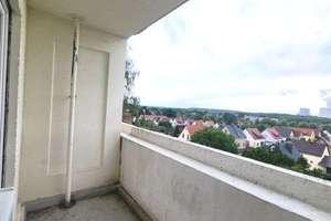Ideale Singlewohnung für Pendler, Senioren & Studenten + Einbauküche + Balkon! – Ernst-Thälmann-Straße 2, 4571 Rötha – Vorschaubild 2