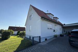 Charmantes Einfamilienhaus in ruhiger Lage mit großem Garten, Garage & viel Nutzfläche – Die vollständige Adresse der Immobilie erhältst du vom Anbieter., 72770 Betzingen, Reutlingen – Vorschaubild 4