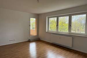 Schöne 3-Zimmer-Wohnung mit Loggia und inkl. Keller in Hamburg-Eißendorf – Strucksbarg 49, 21077 Eißendorf, Hamburg – Vorschaubild 7