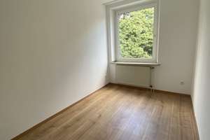 Helle 2-Zimmer-Wohnung mit Balkon & separater Küche | Zweitbezug nach Renovierung – Mendelsohnstraße 10, 40233 Flingern Nord, Düsseldorf – Vorschaubild 3