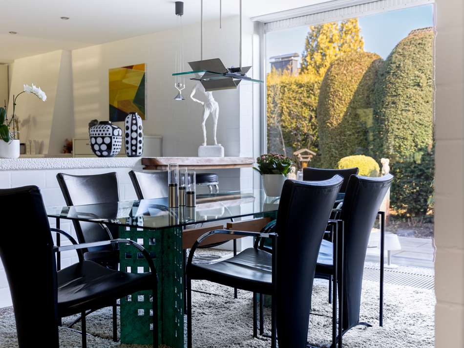 Essplatz mit Gartenblick