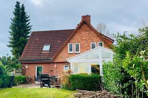 CYRIL HEYNE REAL ESTATE präsentiert: CHARMANTES ROTES BACKSTEINHAUS IN HAMBURG-SASEL – Die vollständige Adresse der Immobilie erhältst du vom Anbieter., 22393 Sasel, Hamburg – Vorschaubild 7