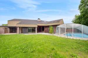 Bereit für frischen Wind: Großzügige Unternehmervilla im 70er-Stil mit Pool und Doppelgarage – Ludwigsburg (Kreis) – Vorschaubild 3