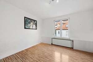 Charmante 3-Zimmer-Altbauwohnung mit Balkon im begehrten Stuttgart-West – Die vollständige Adresse der Immobilie erhältst du vom Anbieter., 70197 Rotebühl, Stuttgart – Vorschaubild 5