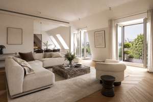 Luxus-Dachgeschosswohnung nähe Weinbergspark