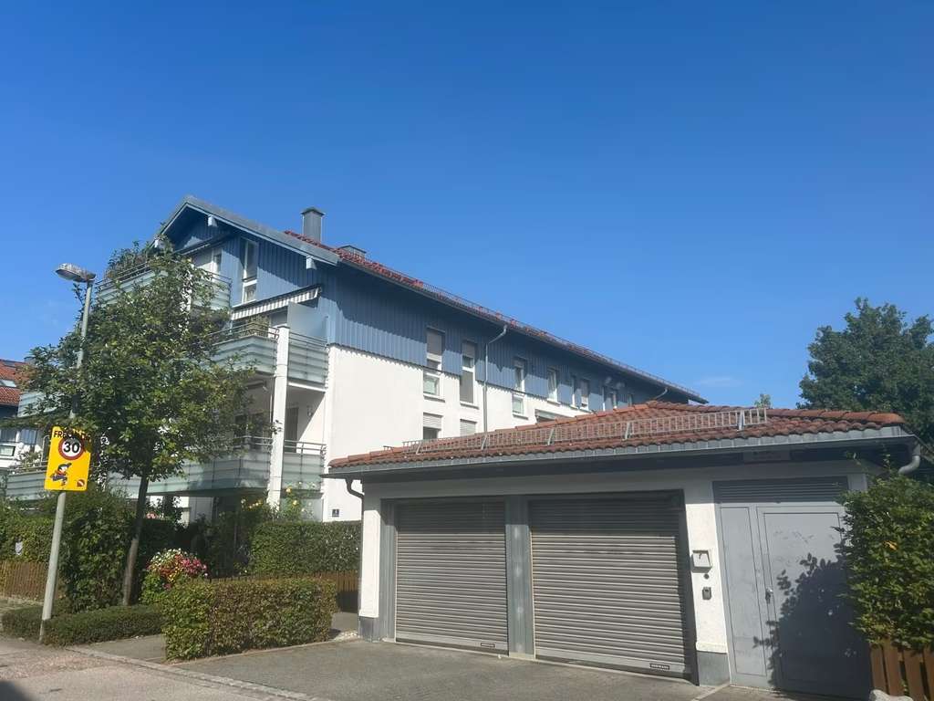 Immobilie in Sauerlach - Helle 3 Zimmer Wohnung mit 2 TG Plätzen (E Auto Vorbereitung) - Bild 3