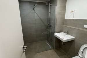 Exklusives Reihenmittelhaus 5 Zimmer in Lohmar Einbauküche + Wärmepumpe + Photovoltaik – Parkstraße 76, 53797 Lohmar – Vorschaubild 8