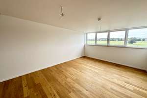 *moderne und großzügige 4,5 Raumwohnung in einmaliger Lage an der Elbe* – Die vollständige Adresse der Immobilie erhältst du vom Anbieter., 1099 Radeberger Vorstadt, Dresden – Vorschaubild 9