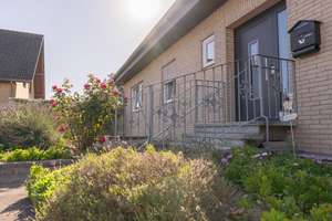 Gepflegter Bungalow  mit Wintergarten und Garage in Ilsede – Die vollständige Adresse der Immobilie erhältst du vom Anbieter., 31241 Ilsede – Vorschaubild 1