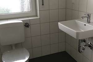 Charmante 2-Zimmer-Wohnung im EG mit Balkon und ebenerdiger Dusche! – Freisenbruchstr. 31, 45279 Freisenbruch, Essen – Vorschaubild 3