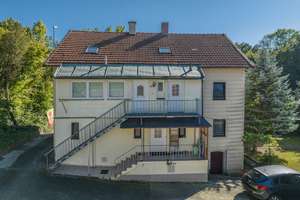 Großzügiges Zweifamilienhaus mit großem Grundstück und vielseitigen Nebengebäuden – Die vollständige Adresse der Immobilie erhältst du vom Anbieter., 84307 Eggenfelden – Vorschaubild 3