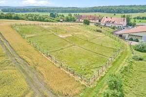 Reitanlage kaufen Bayern – mit gehobenem Wohnkomfort & umfassenden Trainingsbedingungen! – Die vollständige Adresse der Immobilie erhältst du vom Anbieter., 91477 Markt Bibart – Vorschaubild 3