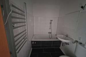 **FAMILIEN WILLKOMMEN**4-Zimmer-Wohnung // Balkon // Bad mit Wanne // 4.OG // ab sofort – Ringstraße 183, 4209 Grünau-Mitte, Leipzig – Vorschaubild 9