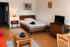 Möbliertes 1 Zimmer Wohnung mit Balkon, Stellplatz und Pauschalmiete – Die vollständige Adresse der Immobilie erhältst du vom Anbieter., 30539 Bemerode, Hannover – Vorschaubild 2
