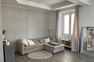 Fully furnished at top location in Maxvorstadt: Bright 2-Room Flat near U-Bahn (St.-Benno-Viertel) – Die vollständige Adresse der Immobilie erhältst du vom Anbieter., 80335 St. Benno, München – Vorschaubild 1