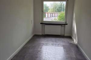 Vollständig renovierte Wohnung mit vier Zimmern und Balkon in Krefeld – Die vollständige Adresse der Immobilie erhältst du vom Anbieter., 47803 Benrad-Nord, Krefeld – Vorschaubild 6