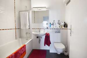 AIGNER - Sonnige Aussichten in Obergiesing: 2-Zimmer-Wohnung mit Loggia im 10. Obergeschoss – Die vollständige Adresse der Immobilie erhältst du vom Anbieter., 81539 Untergiesing, München – Vorschaubild 4