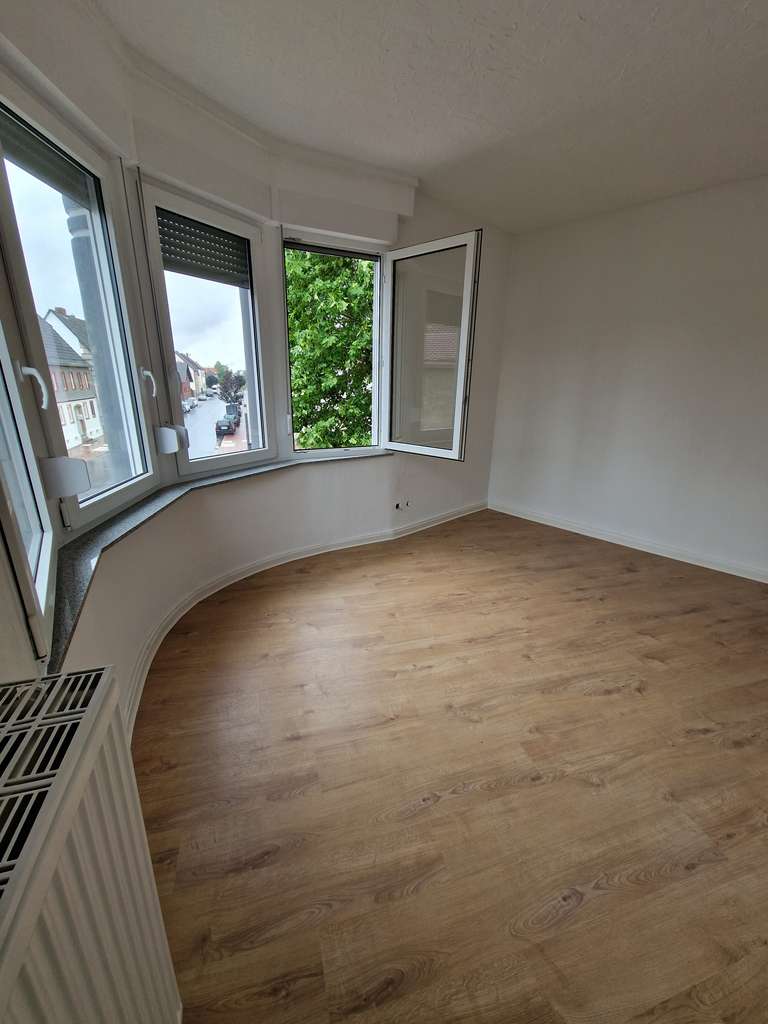 Immobilie in Gernsheim - Schönes modernisiertes Zweifamilienhaus zentrale Lage - Bild 4