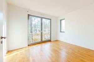 Sofort bezugsfreie 5-Zimmer-Terrassenwohnung mit Garten und Wasserblick – Die vollständige Adresse der Immobilie erhältst du vom Anbieter., 10589 Charlottenburg, Berlin – Vorschaubild 1